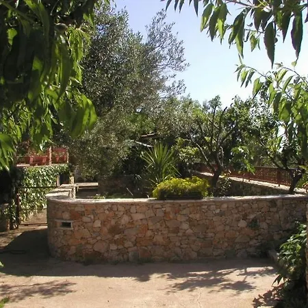 Apartment In With Sea View, Terrace, Air Conditioning, Wi-fi