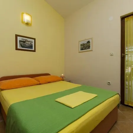 Apartment In With Sea View, Terrace, Air Conditioning, Wi-fi Razanj