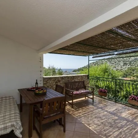 In With Sea View, Terrace, Air Conditioning, Wi-fi *