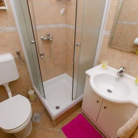 In With Sea View, Terrace, Air Conditioning, Wi-fi Apartmán