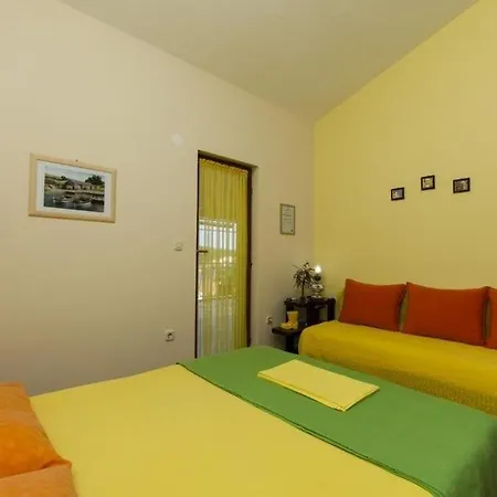 In With Sea View, Terrace, Air Conditioning, Wi-fi Apartment