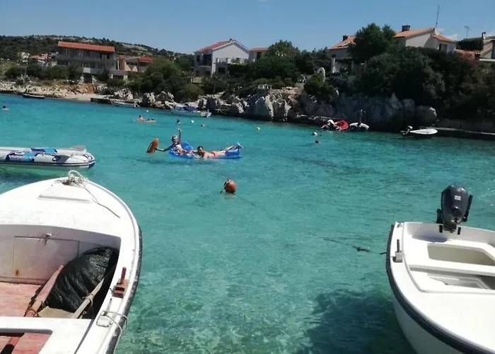 Daire In With Sea View, Terrace, Air Conditioning, Wi-fi Ražanj