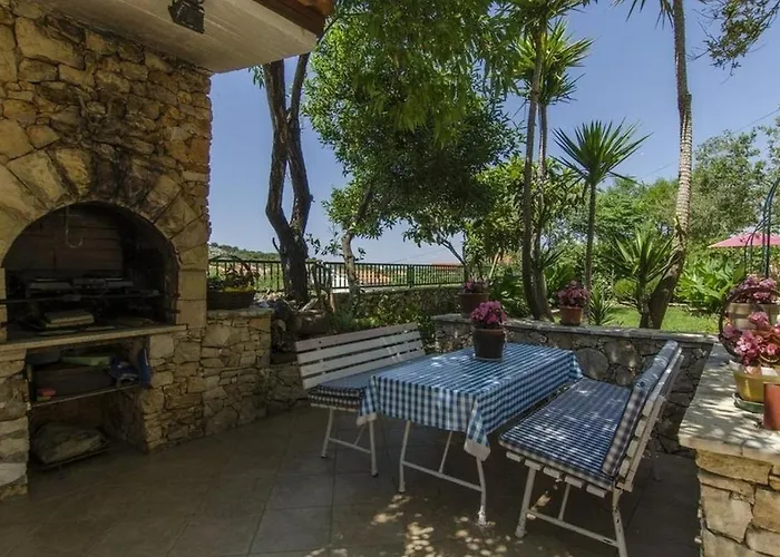 Daire In With Sea View, Terrace, Air Conditioning, Wi-fi Ražanj