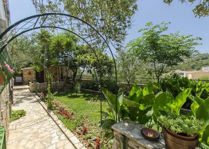 In With Sea View, Terrace, Air Conditioning, Wi-fi *